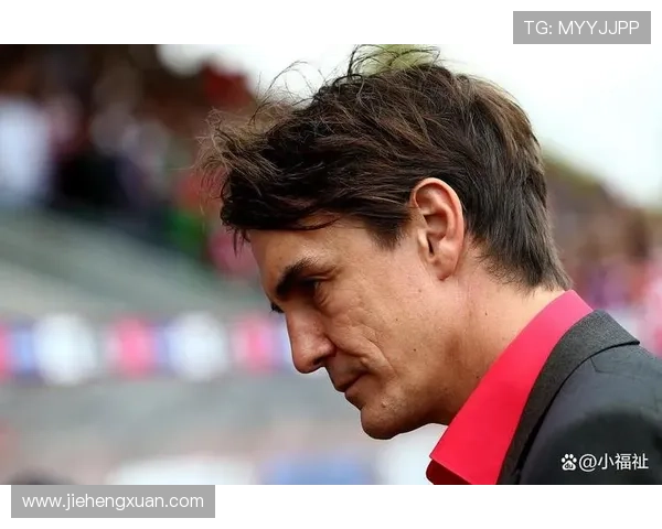 印尼足球界的搞笑明星是谁他在场上总能带来欢乐与笑声